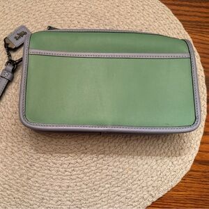 Coach Colorblock Britt Wrislet/Pouch